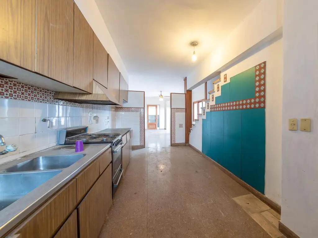 2 CASAS EN VENTA EN BARRIO TIRO SUIZO