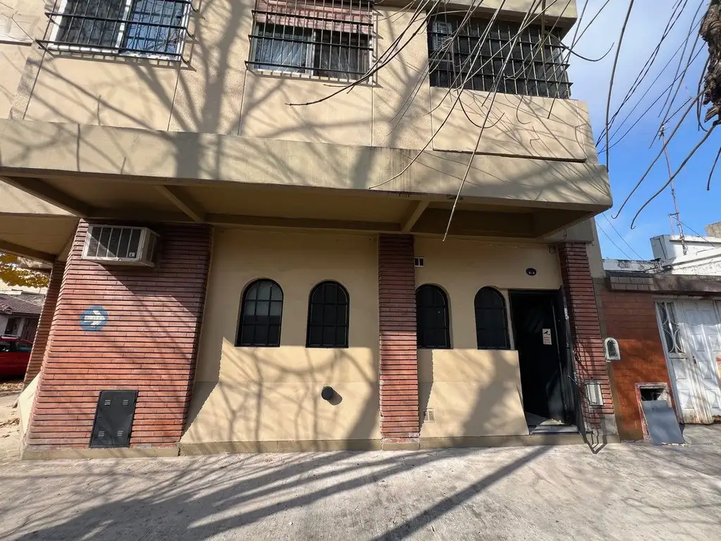 Venta departamento Lanus, entrada independiente