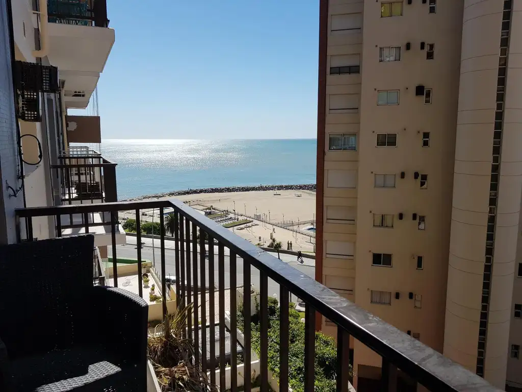 DEPARTAMENTO DE 2 AMBIENTES CON BALCON Y VISTA AL MAR