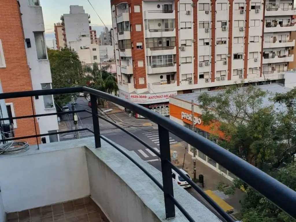 OPORTUNIDAD UBICACIÓN CÉNTRICA DEPARTAMENTO 2 AMBIENTES