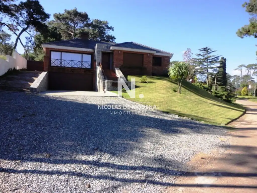 Casa en Cantegril - Punta del Este