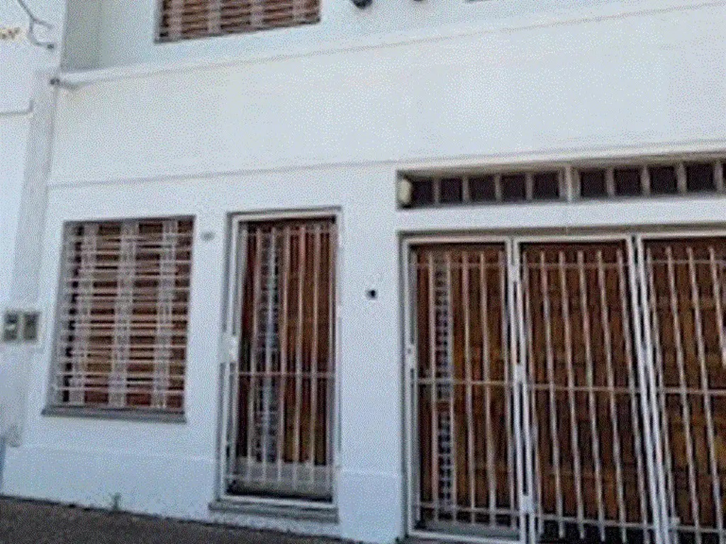 Olivos Dúplex F. Justo Sarmiento 3400 2 Plantas 3 Amb Gje Patio U$S 170.000 - Foto 0