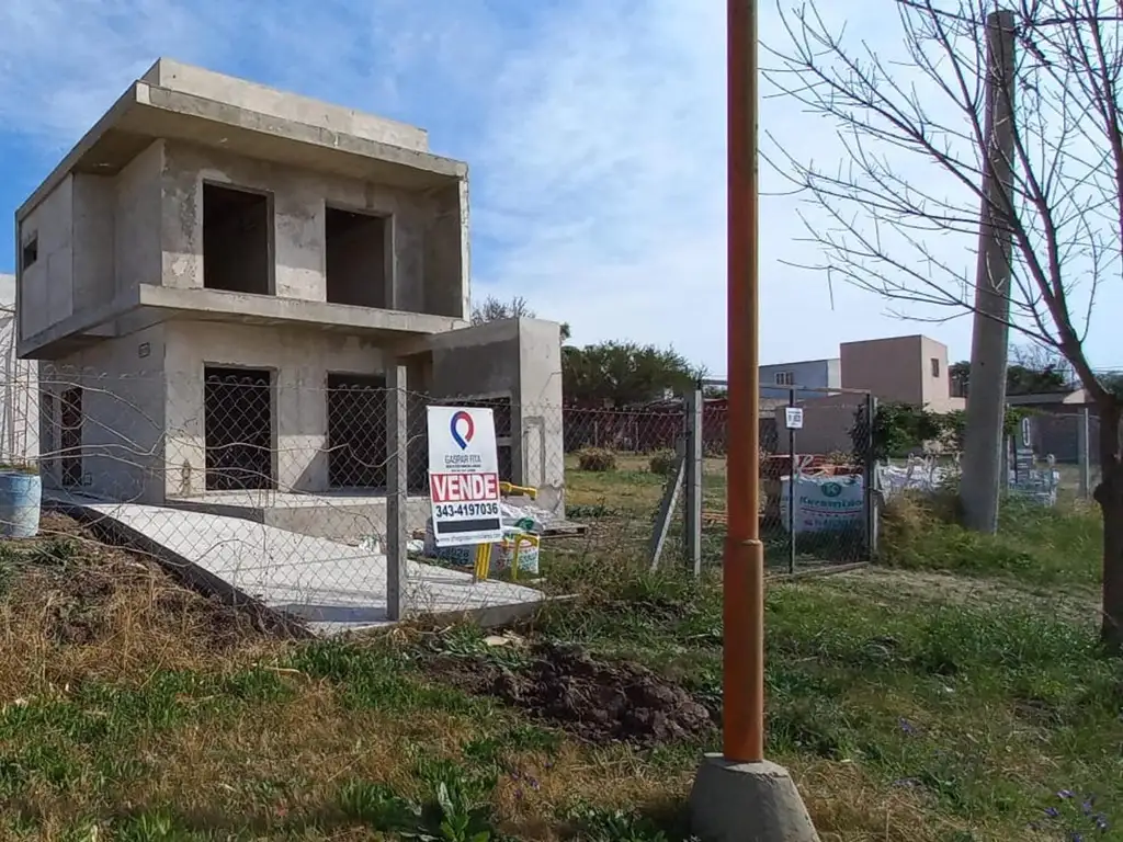 DUPLEX EN VENTA ~ COMPLEJO CERRADO - B° EL TRIANGULAR