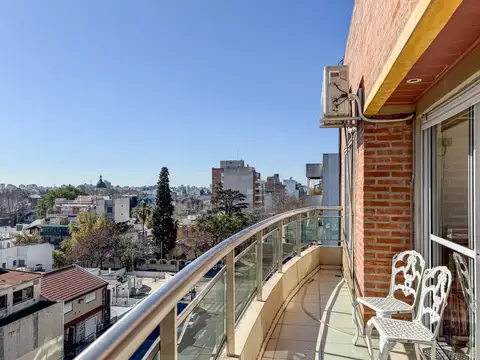 VENTA 2 AMB VILLA DEVOTO BALCON FRENTE PISO ALTO!