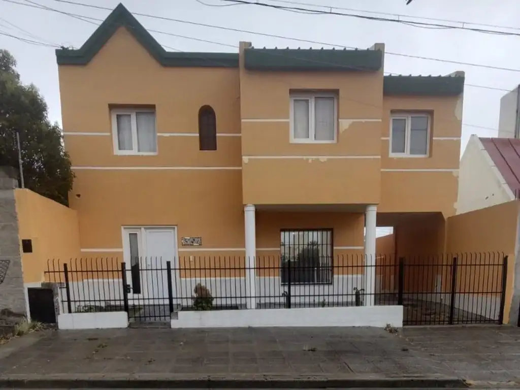 CASA + TALLER MECANICO EN VENTA BARRIO PUEYRREDON