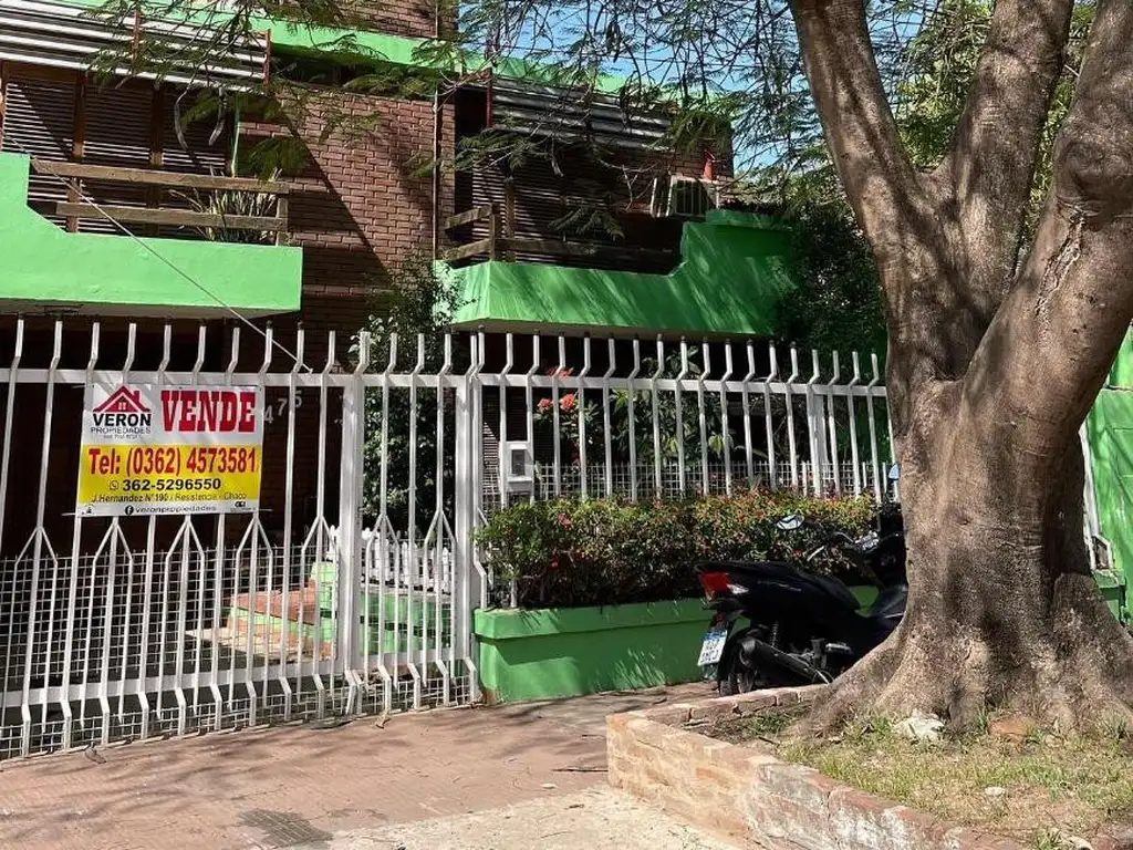 excelente casa en barrio la liguria