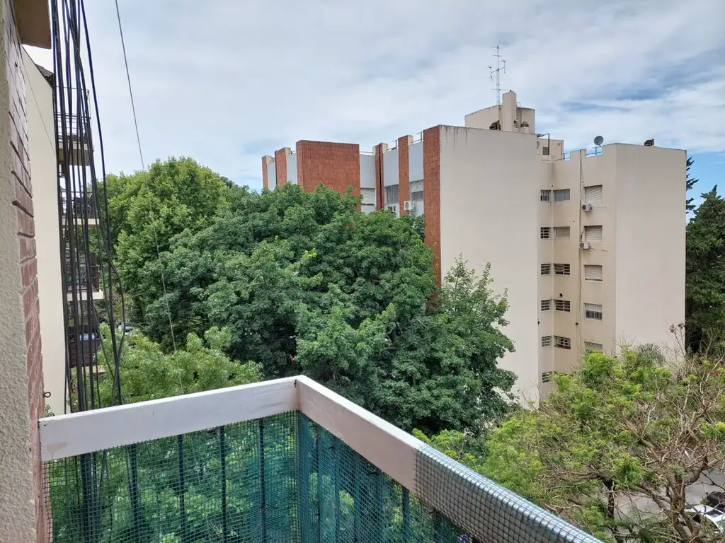 DEPTO 3 AMBIENTES C BALCON BAÑO +TOILETE