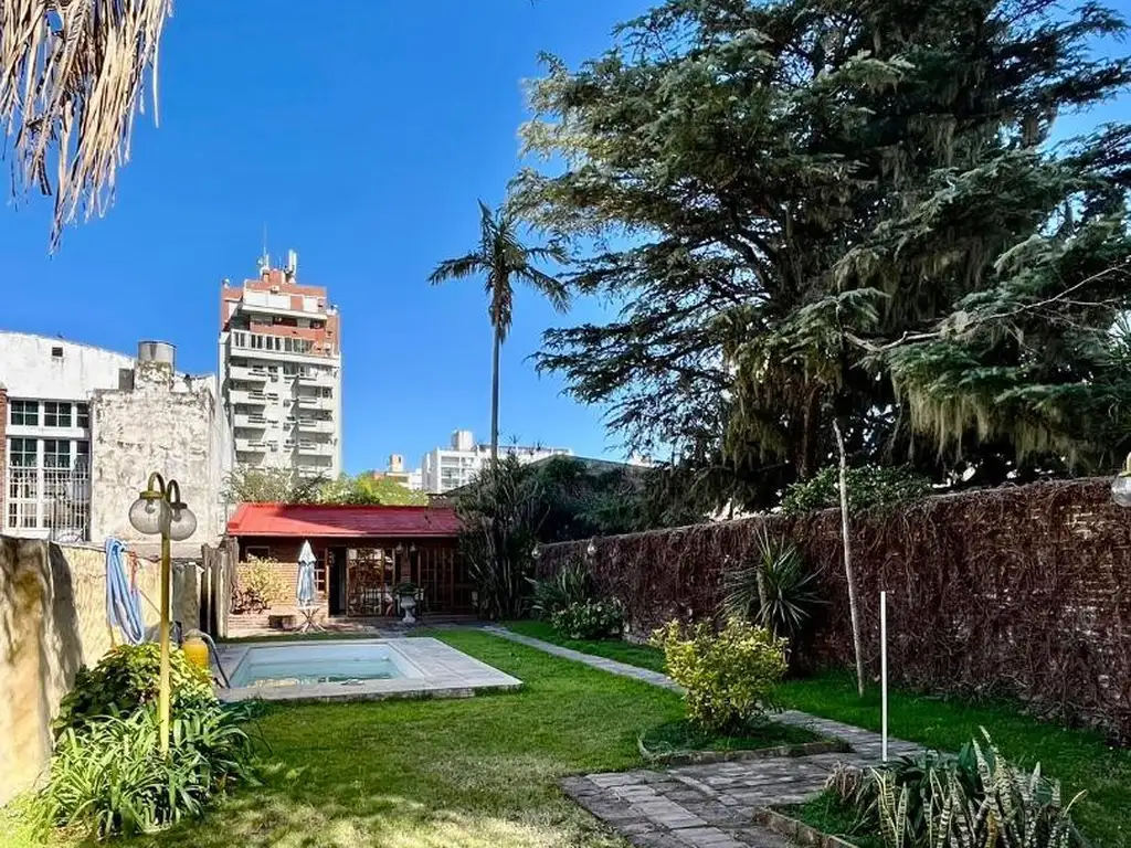 VENTA CASA CALLE VICTORIA ZONA PARQUE