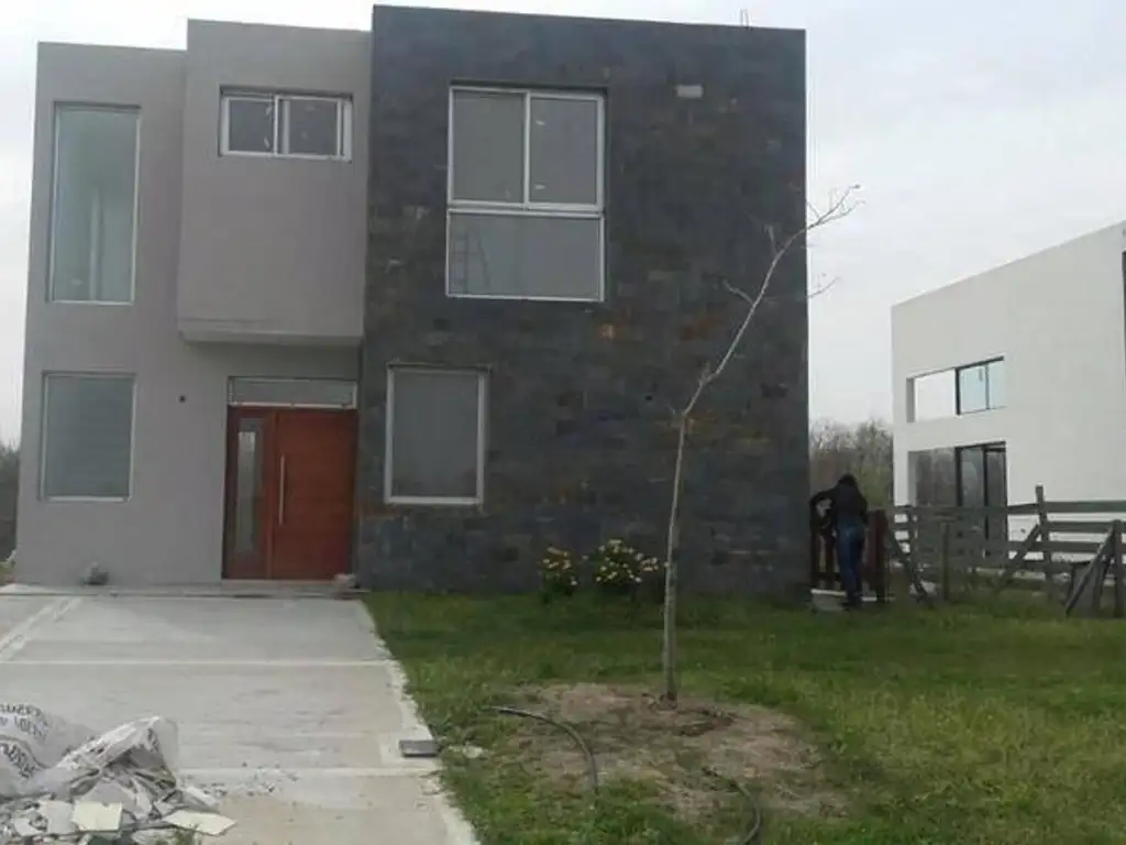 Puertos Lago Escobar Barrio Acacias - Casa en Venta