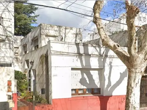 VILLA DEL PARQUE VENTA DE LOTE 1300M2 VENDIBLES APROX
