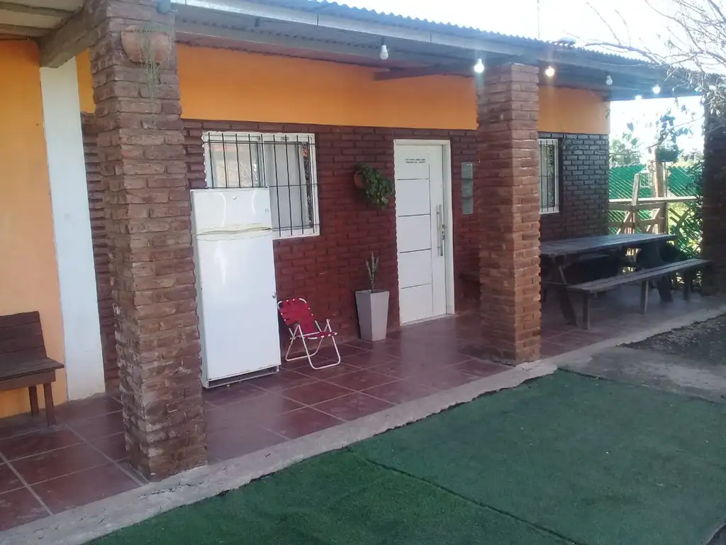 CASA EN VENTA 2 DORM CON Y 4 LOCALES EN ANDINO