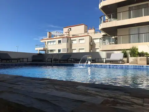 Casa en venta - 1 dormitorio, 2 baños, 1 cochera - 70Mts2 cubiertos - Punta del Este