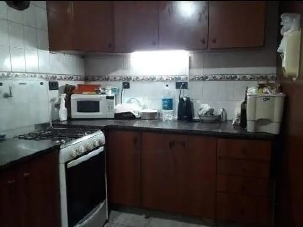 Casa en venta - 2 dormitorios 1 baño - 140mts2 - La Plata