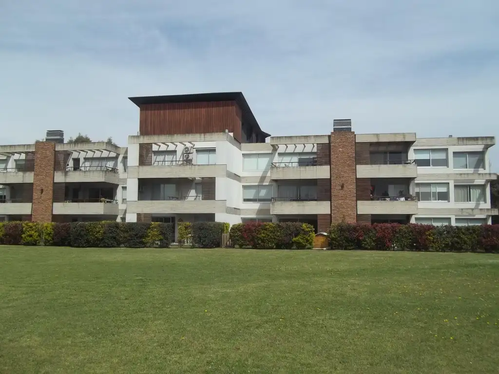 ALTOS DE BENAVIDEZ MONOAMBIENTE CON PILETA,SUM Y GIMNASIO