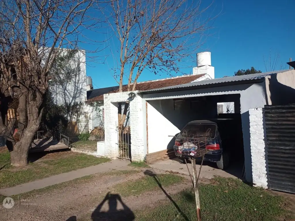 Casa en venta - 2 Dormitorios 1 Baño - Cochera - 286Mts2 - Carmen de Areco