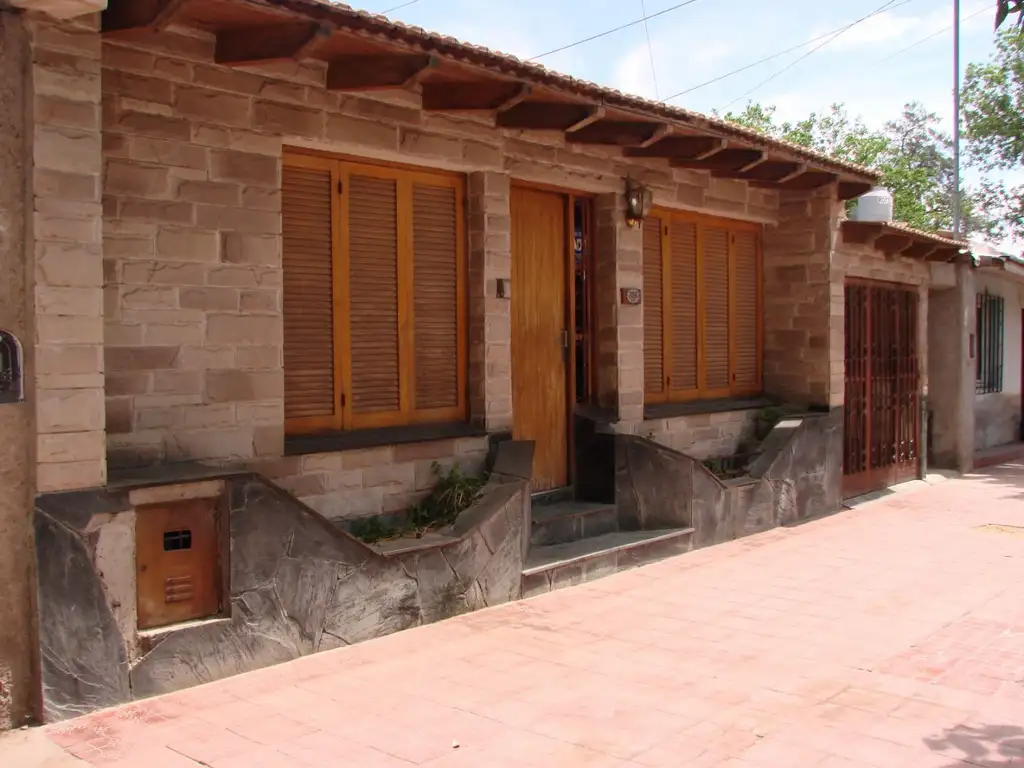 Casa - Venta - Argentina, Las Heras - Catamarca 2000