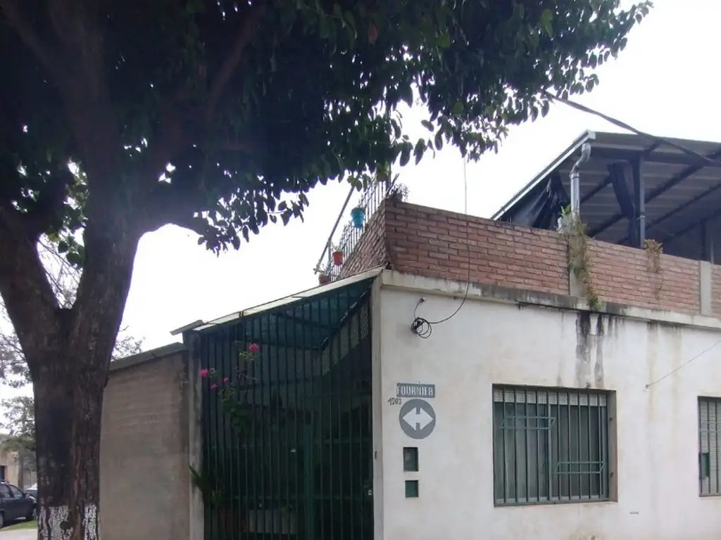 CASA EN VENTA RENAN Y FOURNIER