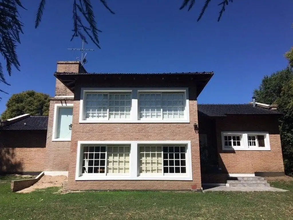 VENTA DE VIVIENDA EN VILLA GENERAL BELGRANO - VIV0134