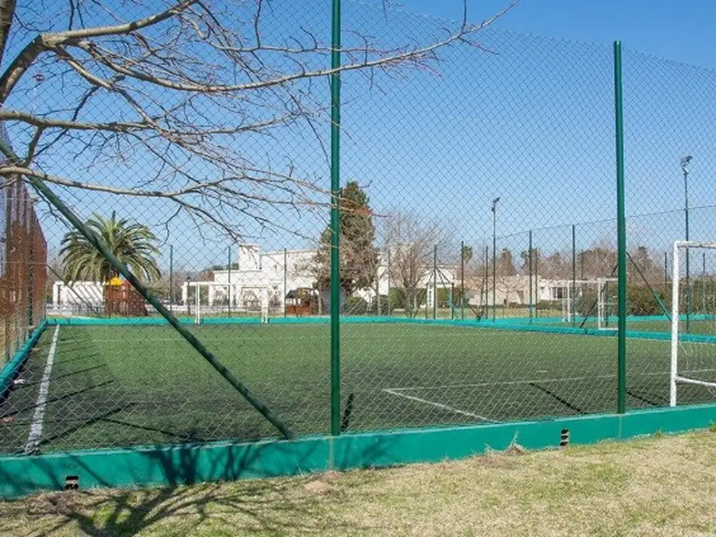 Actividades deportivas futbol, tenis en La Lomada de Pilar