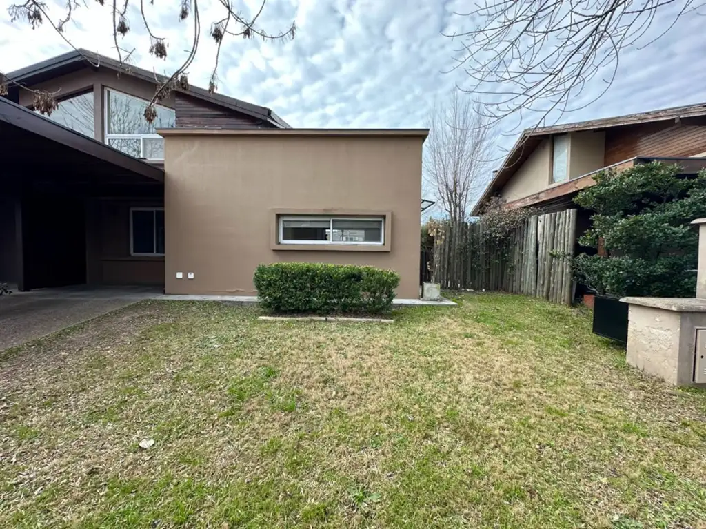 Casa en venta 4amb, Barrio La Madrugada I, Pilar