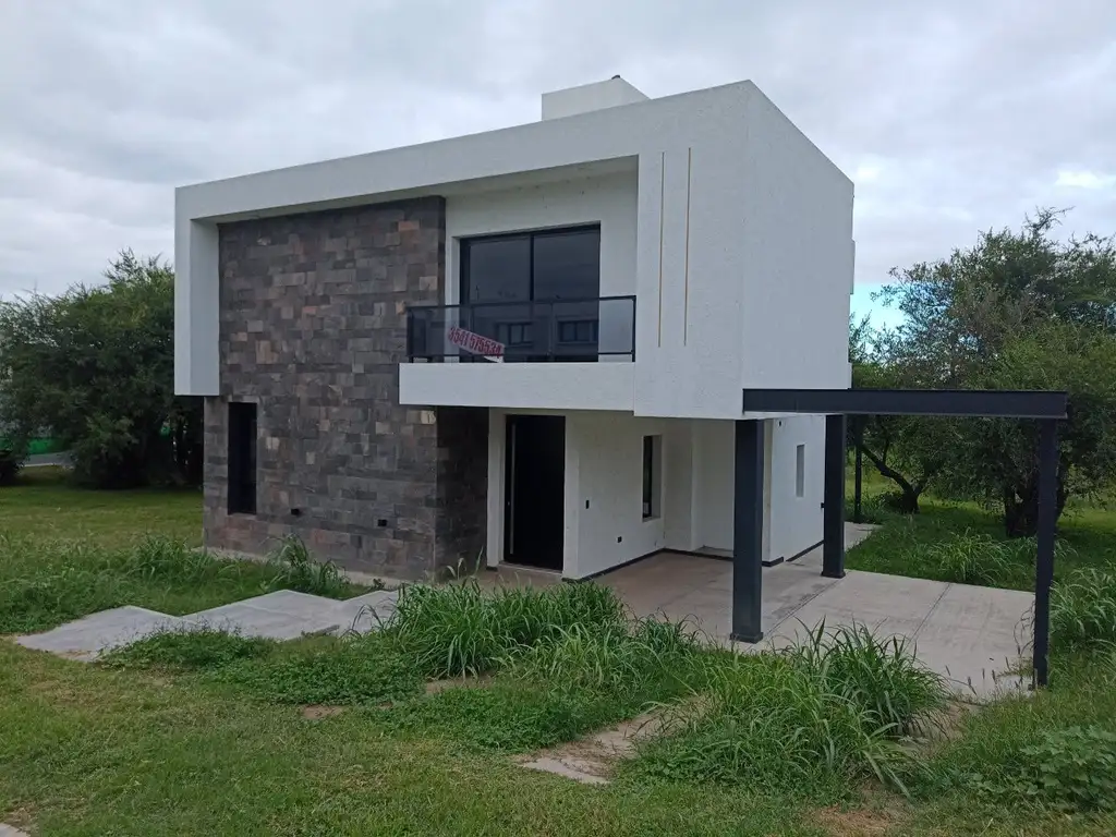 VENDO  EXCELENTE CASA EN COUNTRY LAS CAÑITAS - A ESTRENAR