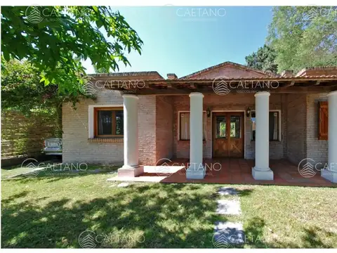 Casa de 2 dormitorios en alquiler en Rincon del Indio, Punta del Este