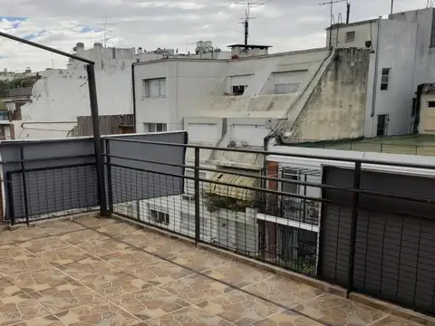 DUEÑO VENDE SIN COMISION DEPARTAMENTO 2 AMBIENTES CON BALCON TERRAZA RECOLETA - Foto 0