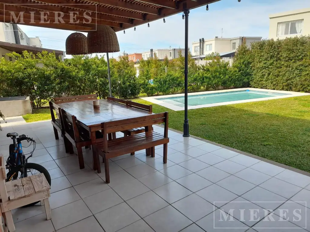 Casa en venta 3 dormitorios - Casas de San Patricio