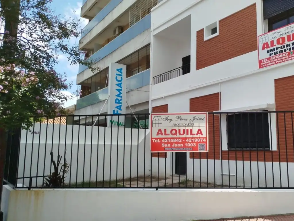 CASA EN ALQUILER-  Mate de Luna 2200 - USO COMERCIAL