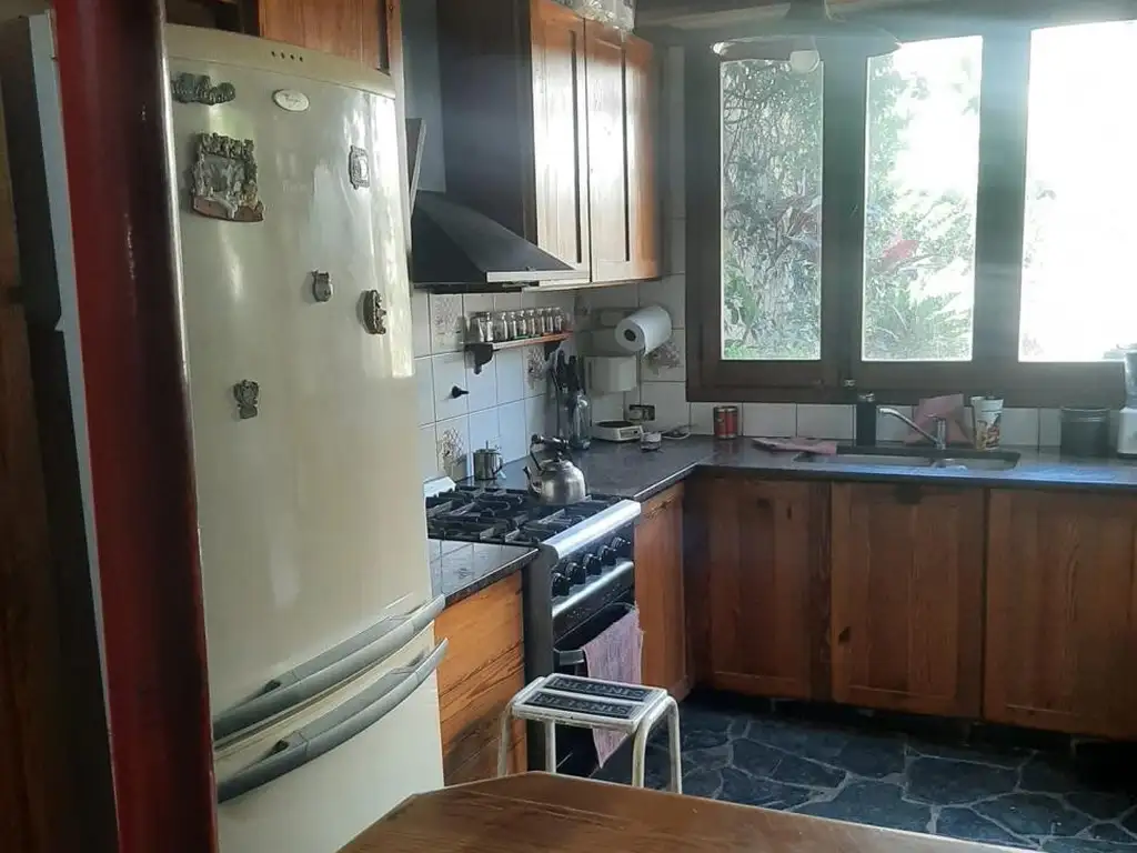 SE VENDE CASA 3 AMBIENTES EN VILLA LUGANO