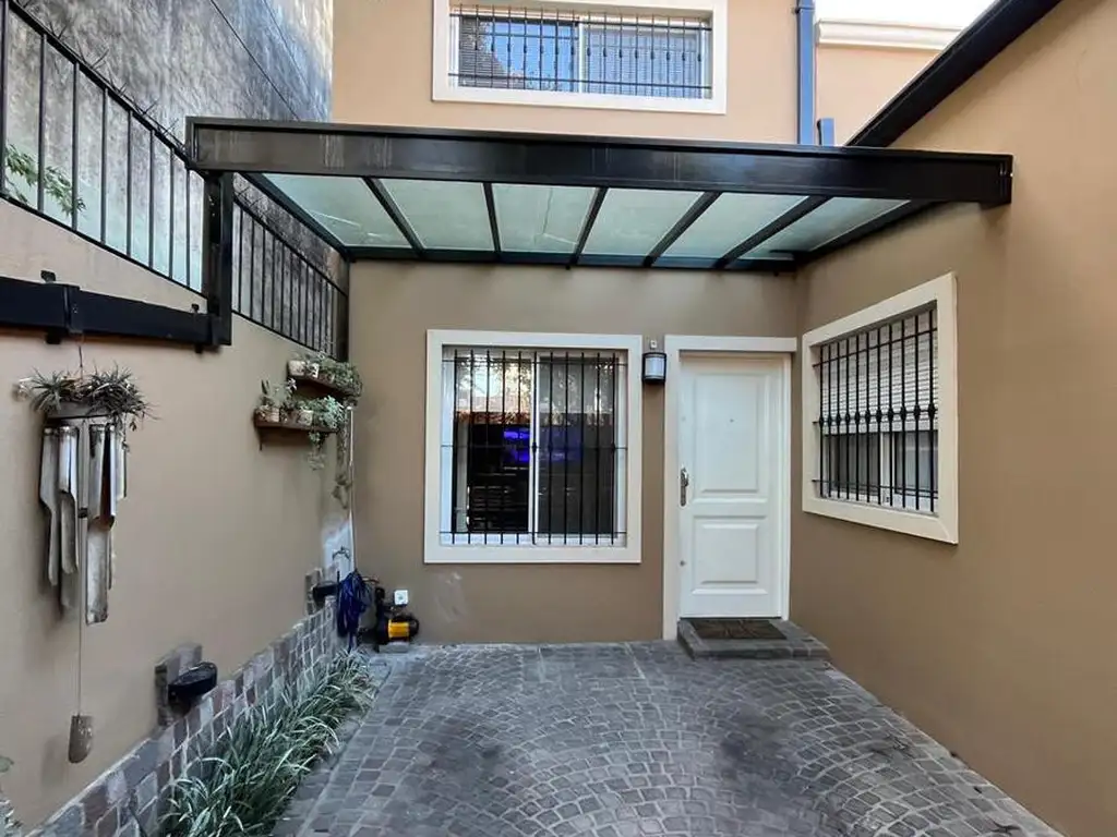 Ph de 4 ambientes en venta en Martinez