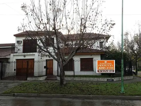 Chalet en venta de 3 dormitorios - Apto a crédito!