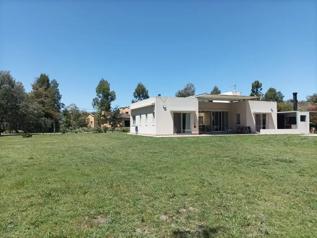 Casa venta Brandsen 3 dormitorios, campos de roca