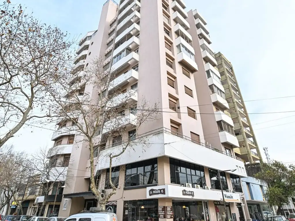 DEPARTAMENTO EN VENTA 3 DORMITORIOS EN COCHERA