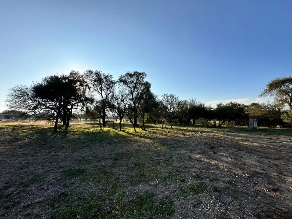 LOTE EN VENTA B° VALLE DEL GOLF