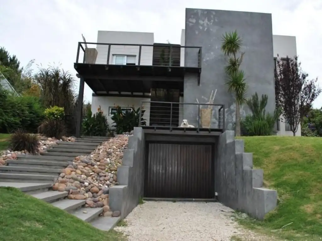 Casa en alquiler de temporada-Playa Brava