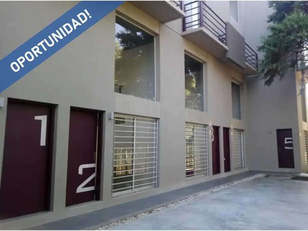 VENTA - Depto. 2 amb. tipo duplex c/ cochera s/ Belgrano esq