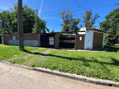 OPORTUNIDAD UNICA, CASA CON GRAN TERRENO