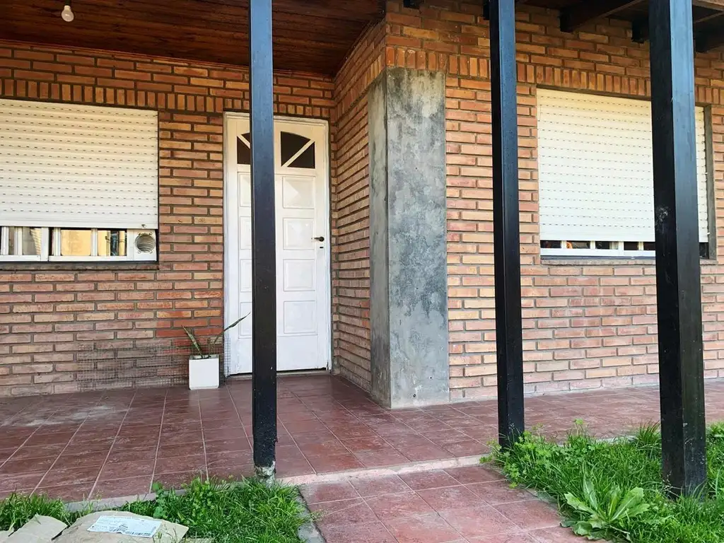 Oportunidad 3 Propiedades En Un Mismo Lote Con Renta