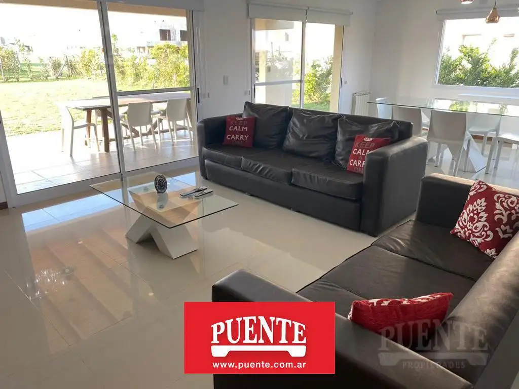 Casa - Barrio Santa Juana - Venta