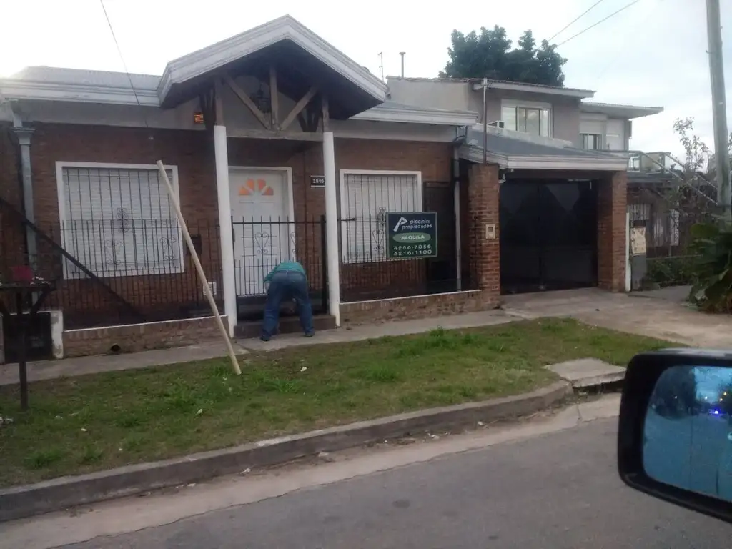 2 CASAS EN BLOQUE ZONA BERAZATEGUI A U$S 135.000