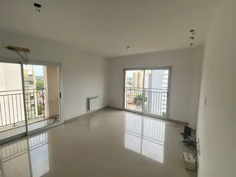 Precioso depto 3 ambientes con cochera en Bernal - Edificio con Seguridad 24 hs