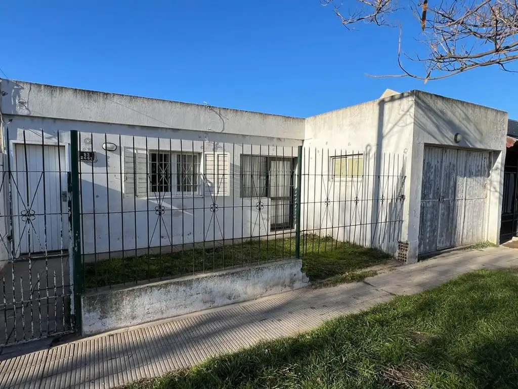 VENTA CASA DE 3 AMB CON LOTE DE 500 M2 EN NECOCHEA