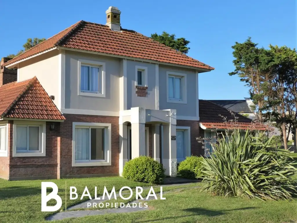 Casa en Venta Pinamar Norte: Ref 8762