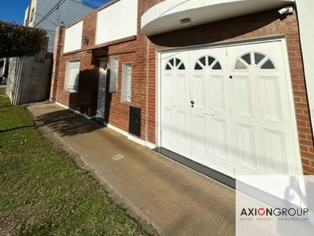 Casa en venta de 4 dormitorios c/ cochera en La Plata