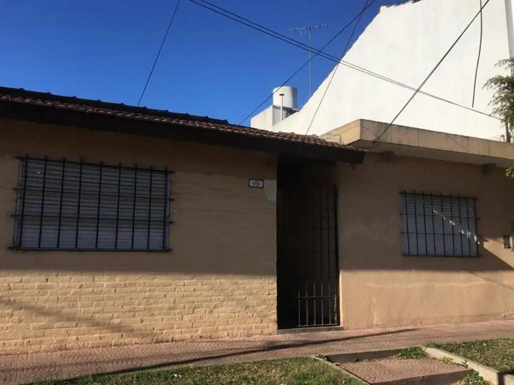 Venta en Block de 4 Dptos de 2 Amb en Villa De Mayo