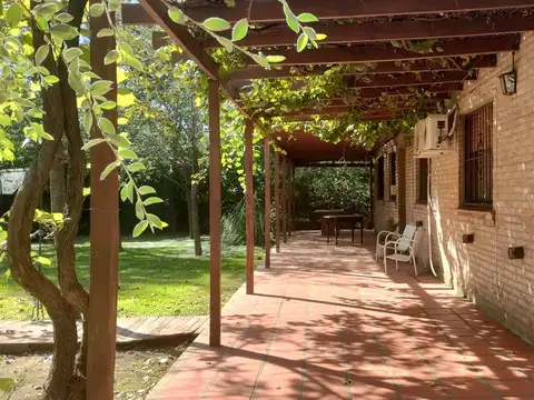 CASA MODERNA, ESTILO CASA DE CAMPO