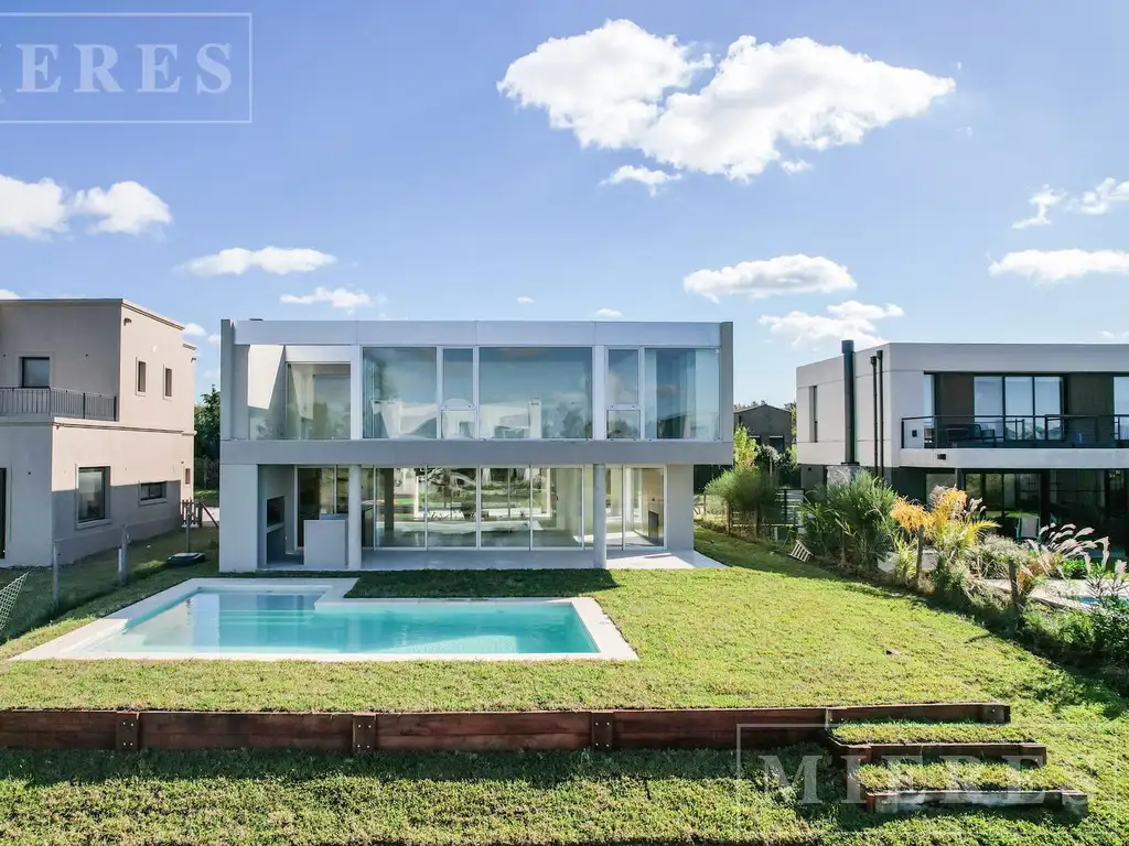 Casa en venta a La Laguna en el Barrio Laguna Grande de Villanueva.