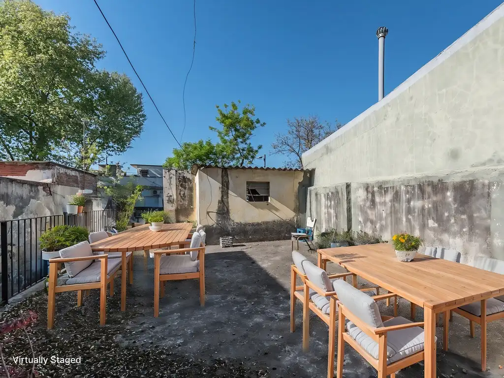 VENTA CASA PARQUE PATRICIOS CON 2 DOS PHS LOTE PROPIO 4 CUATRO AMBIENTES A RECICLAR TERRAZA PATIO OPORTUNIDAD