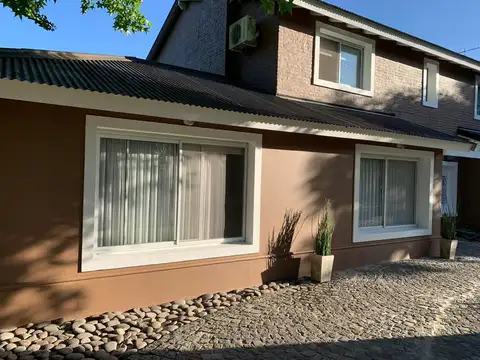 Casa en Venta en Country Club Banco Provincia